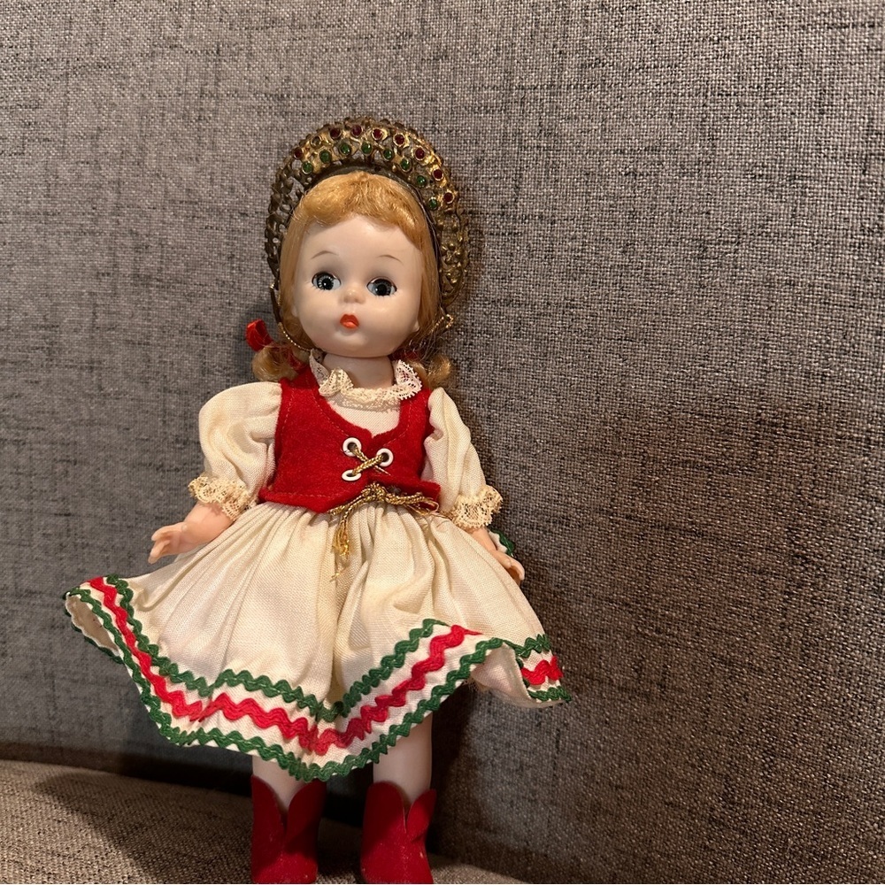 Vintage (early 1970s) Madame Alexander 8 inch Hungarian International Doll